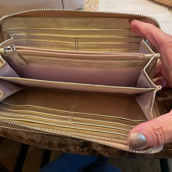 Coach leather light cream color and Gold zip around wallet Gold buckle NWOT - Picture 2 of 8